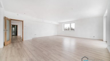 Prodej nadstandardního bytu 3+kk s dvougaráží v centru Svitav