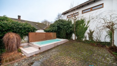 Prodej rodinného domu v centru Svitav s garáží a bazénem