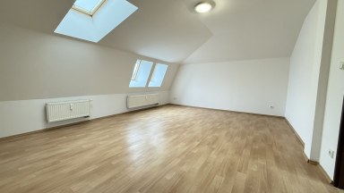 Prodej podkrovního bytu 2+kk v centru Svitav