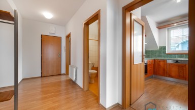 Prodej podkrovního bytu 4+kk a dvě garážová stání v Olomouci